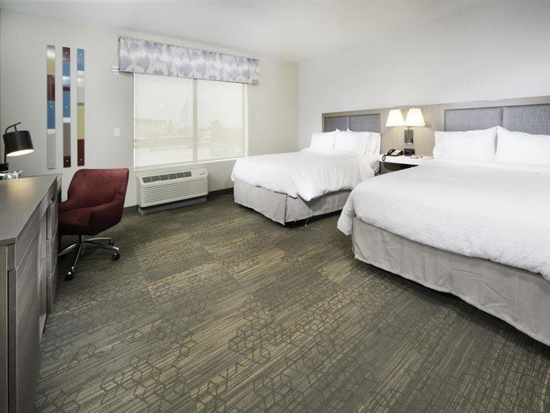 Hampton Inn & Suites Santa Maria Esterno foto