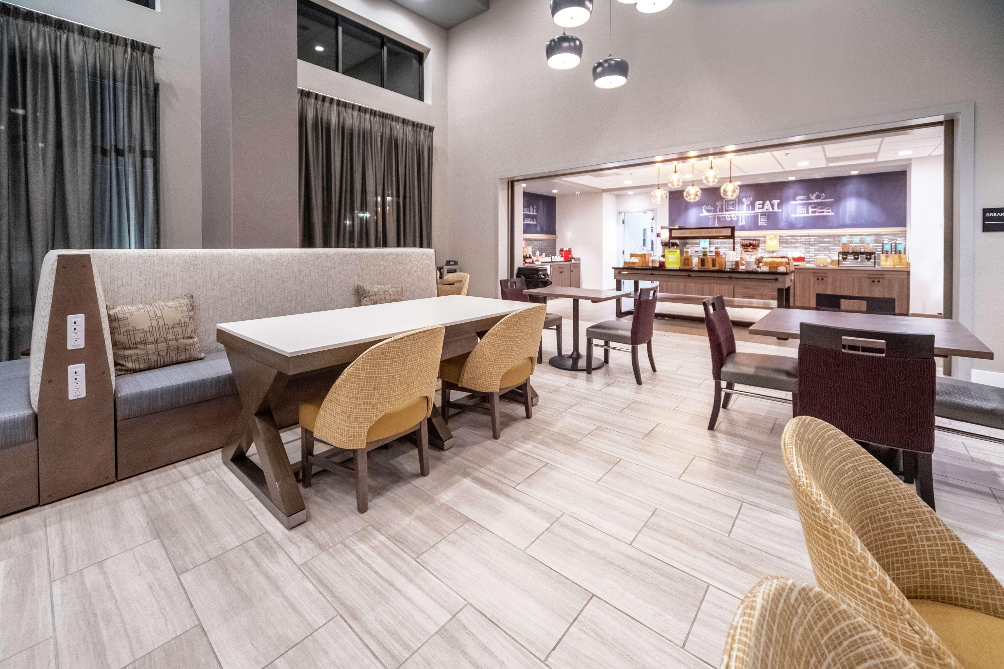 Hampton Inn & Suites Santa Maria Esterno foto
