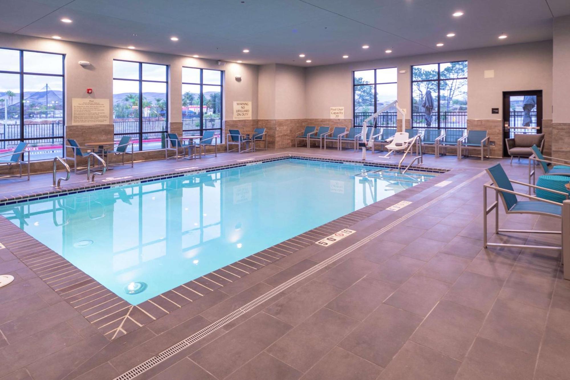 Hampton Inn & Suites Santa Maria Esterno foto